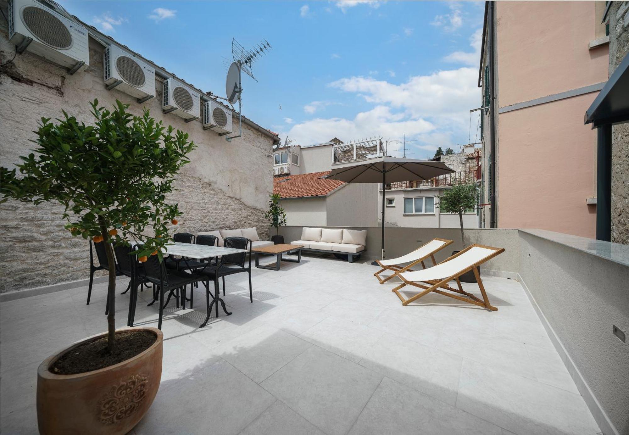 Samm Apartments シベニク エクステリア 写真