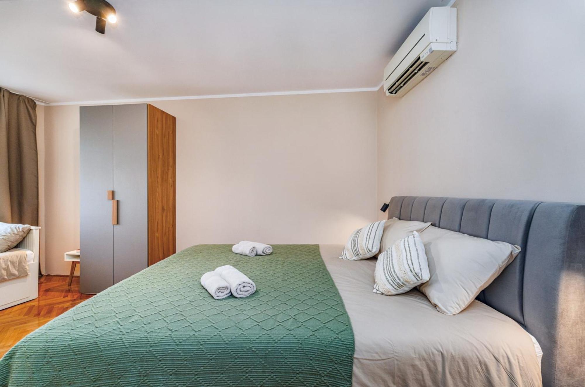 Samm Apartments シベニク エクステリア 写真