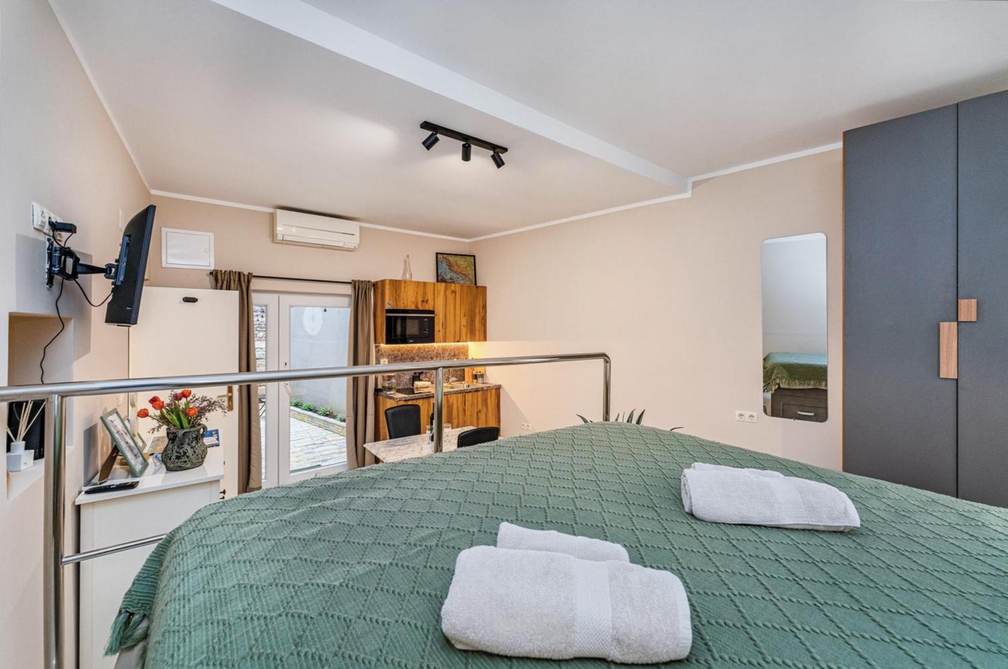 Samm Apartments シベニク エクステリア 写真