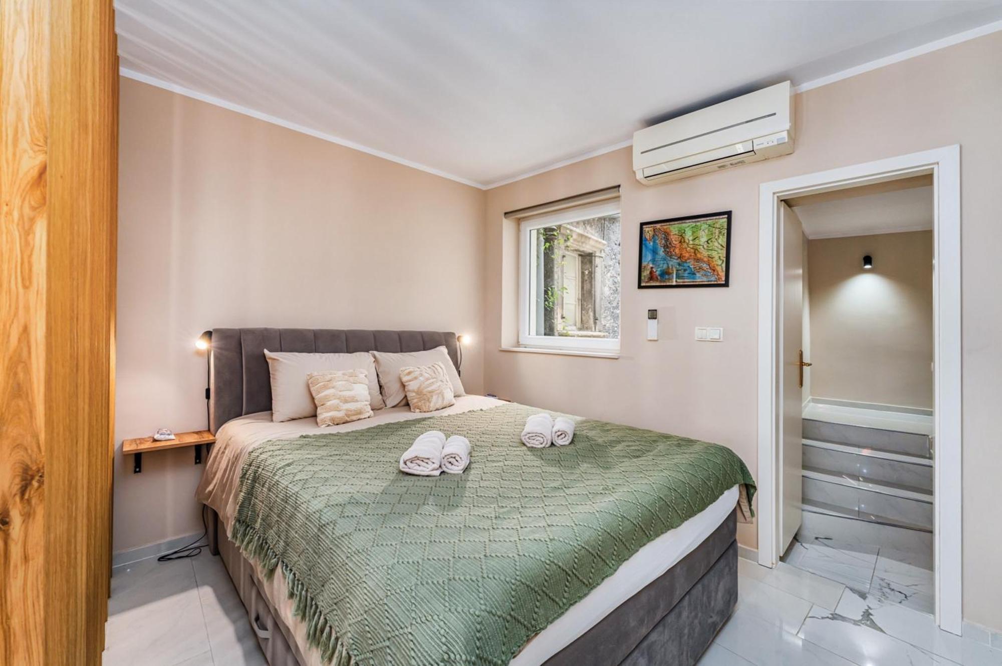 Samm Apartments シベニク エクステリア 写真